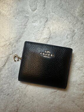 COACH LEATHER SNAP WALLET w/ zipper - black & gold